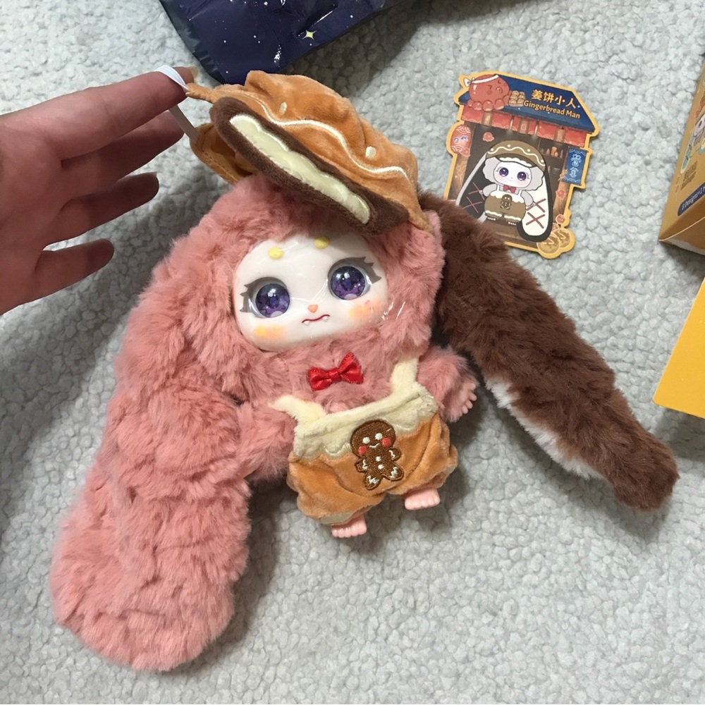 Noli Yummy Log Vinyl Face Plush Pendant Blind Box - Gingerbread Man - Picture 10 of 16